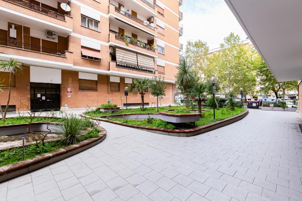 Vatican Andrea'S Apartment Рим Екстериор снимка
